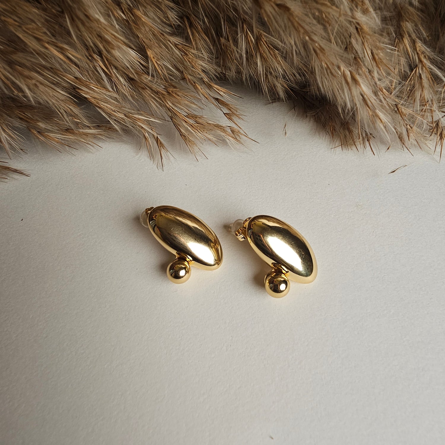 Fall in Love Earrings - Gold Tone